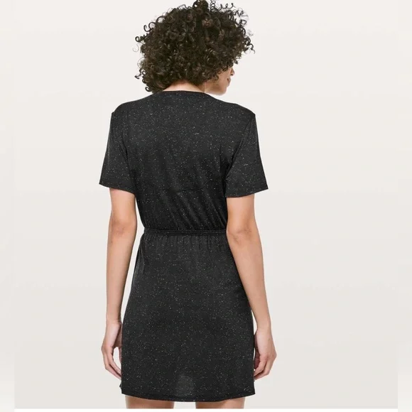 NWT! lululemon Unwind Your Mind Dress- Black Size 10 - Picture 4 of 4
